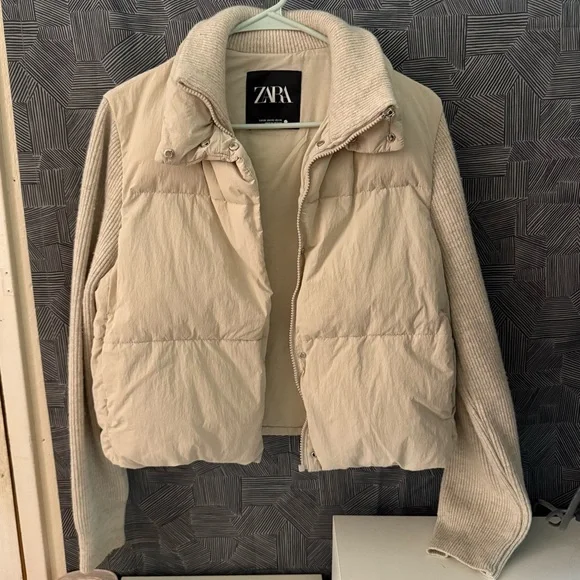 Zara Beige Women's Puffer Jacket - Picture 2 of 5